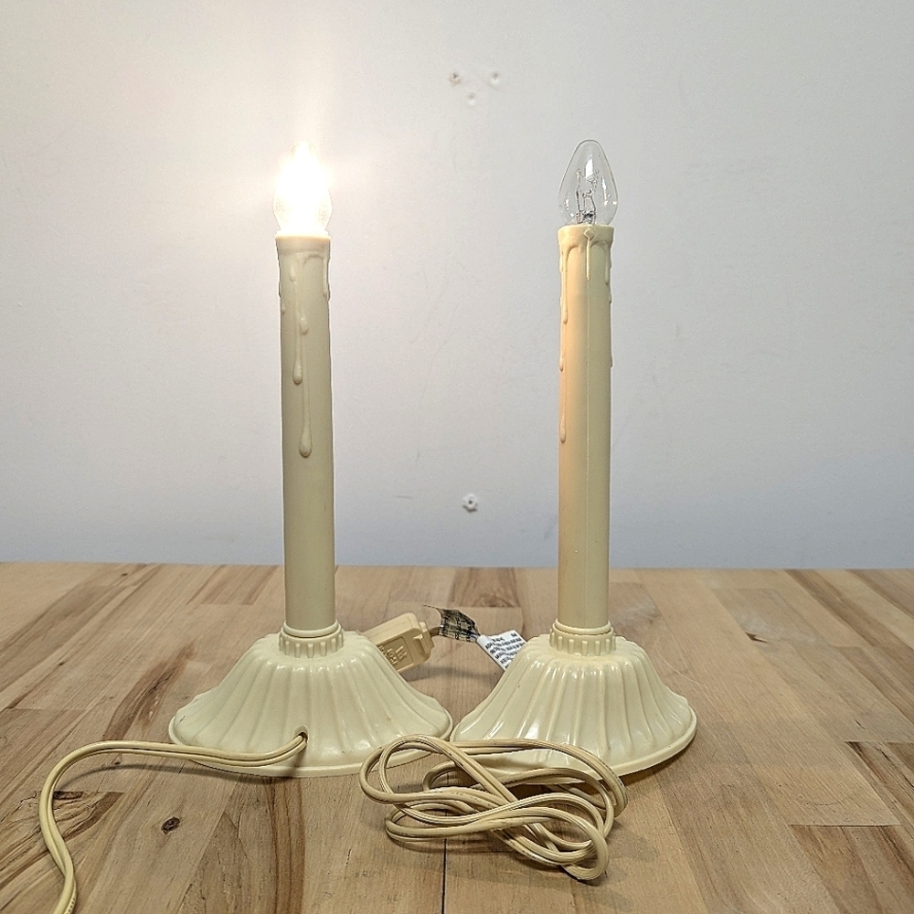 Vintage Christmas Window Candles Plug In Plastic Lightweight Ivory Plastic